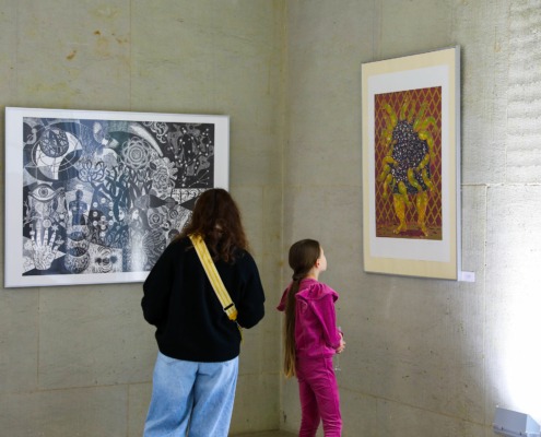 Blick in die Ausstellung der 37. Grafikbörse in der KunstWandelhalle Bad Elster